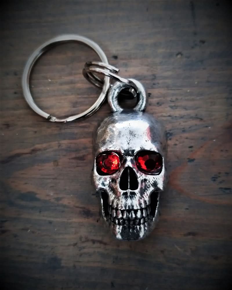 BBK-8 Skull Diamond Keychain