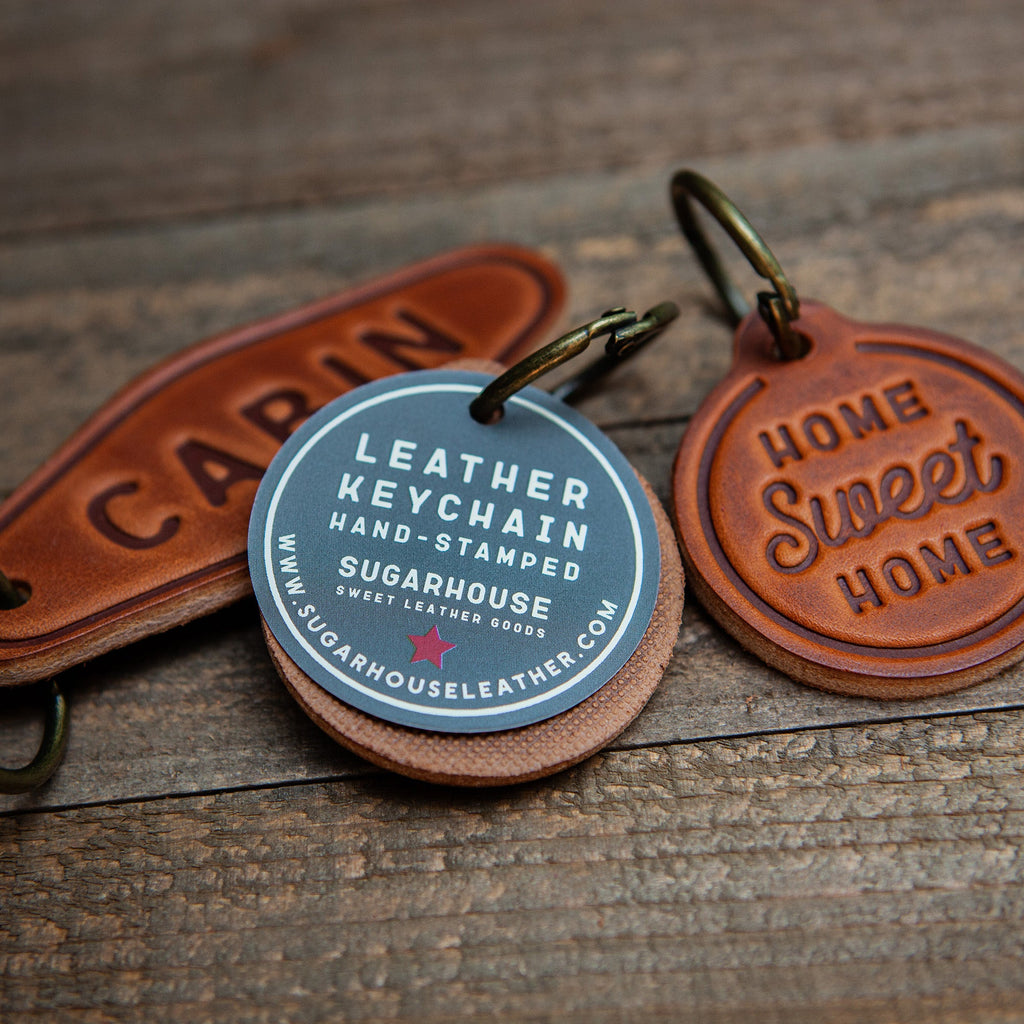 Wisconsin State Silhouette Leather Keychain Circle