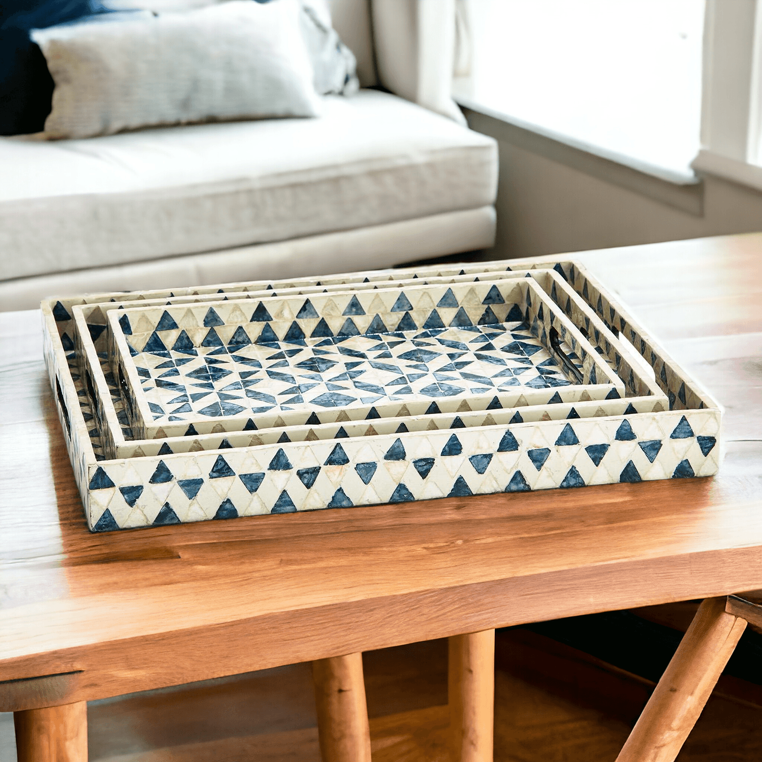 Daphne Pearl Trays