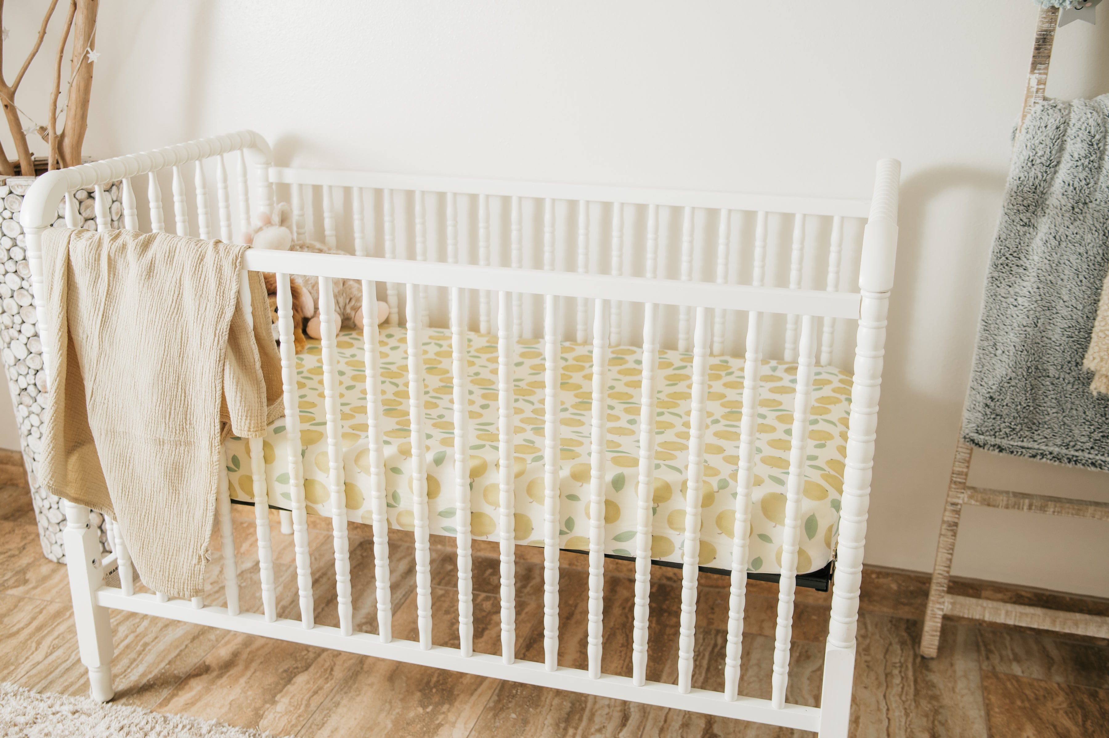 Apple of My Eye Crib Sheet